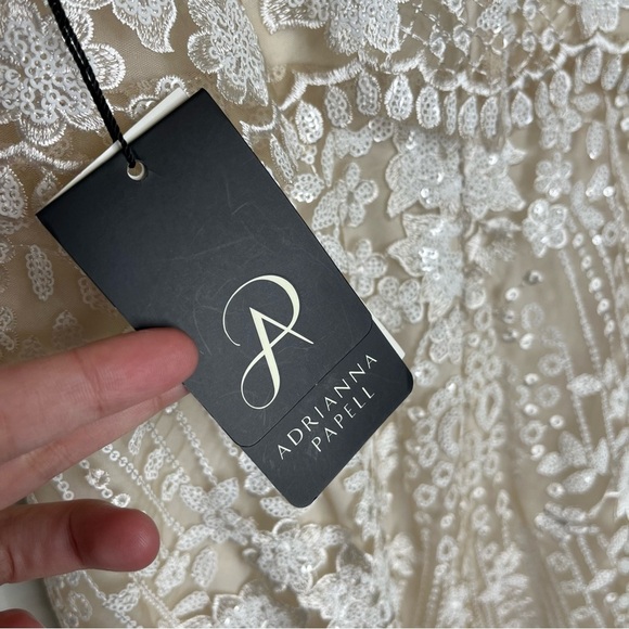 Adrianna Papell NWT Sequin Popover Mermaid Gown in Pearl Size 6 - Picture 5 of 16